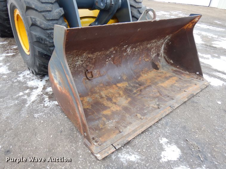 image for item IA9364 1989 John Deere 544E  wheel loader