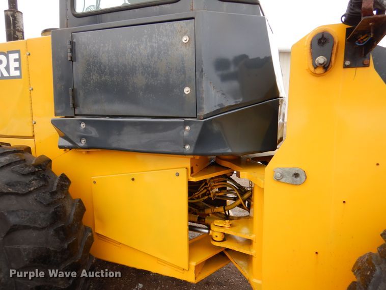 image for item IA9364 1989 John Deere 544E  wheel loader