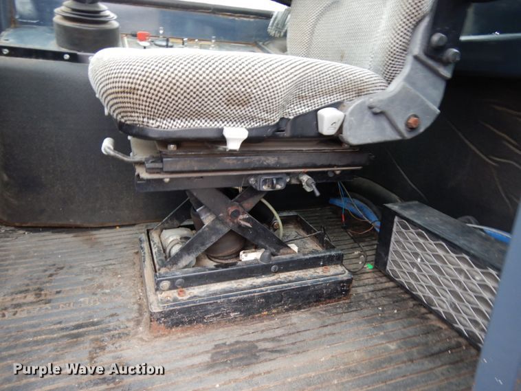 image for item IA9364 1989 John Deere 544E  wheel loader