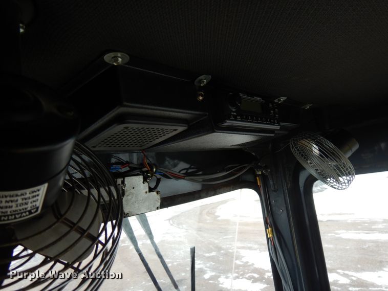 image for item IA9364 1989 John Deere 544E  wheel loader