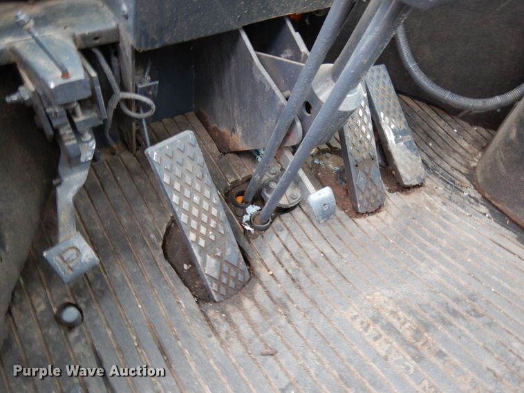 image for item IA9364 1989 John Deere 544E  wheel loader