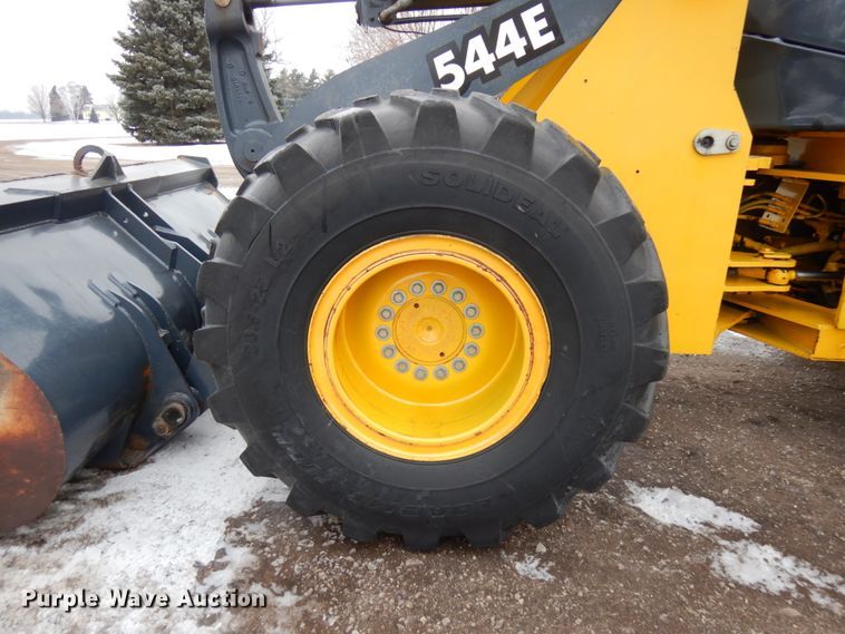 image for item IA9364 1989 John Deere 544E  wheel loader