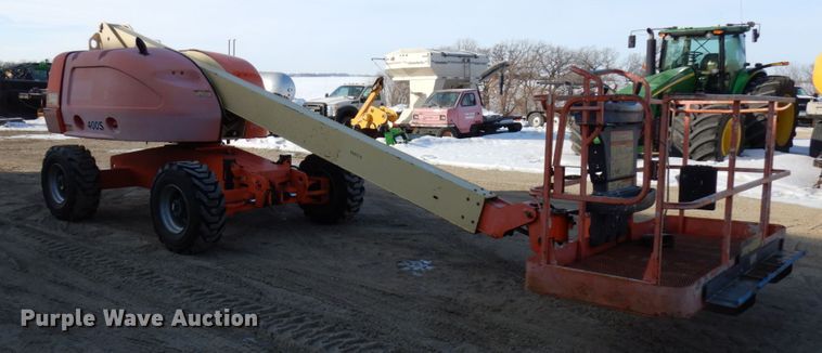 image for item IA9372 2004 JLG 400S  boom lift