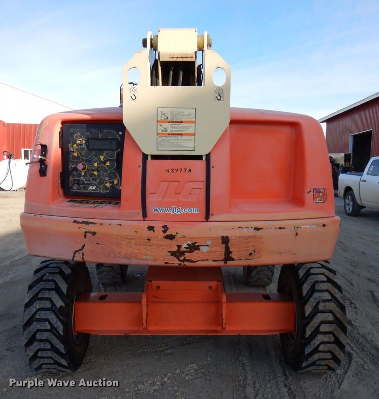 image for item IA9372 2004 JLG 400S  boom lift