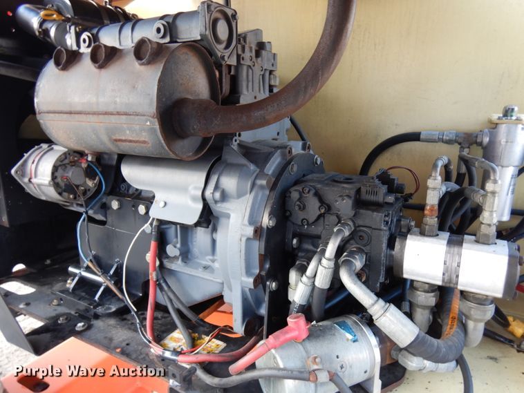 image for item IA9372 2004 JLG 400S  boom lift