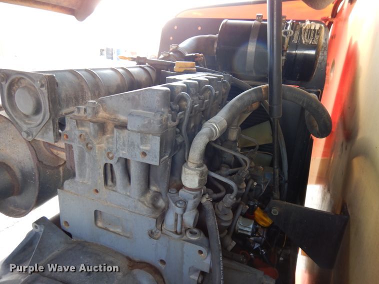 image for item IA9372 2004 JLG 400S  boom lift