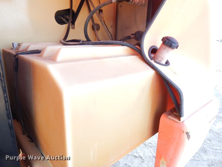 image for item IA9372 2004 JLG 400S  boom lift