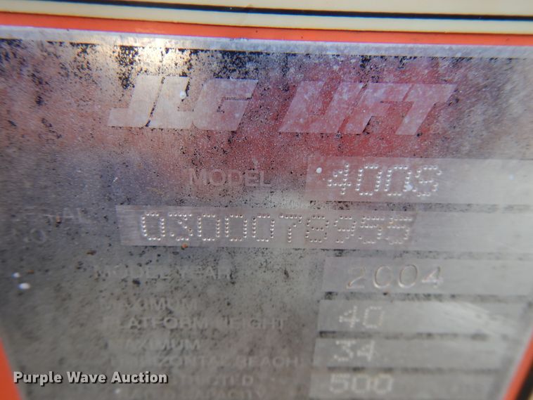 image for item IA9372 2004 JLG 400S  boom lift