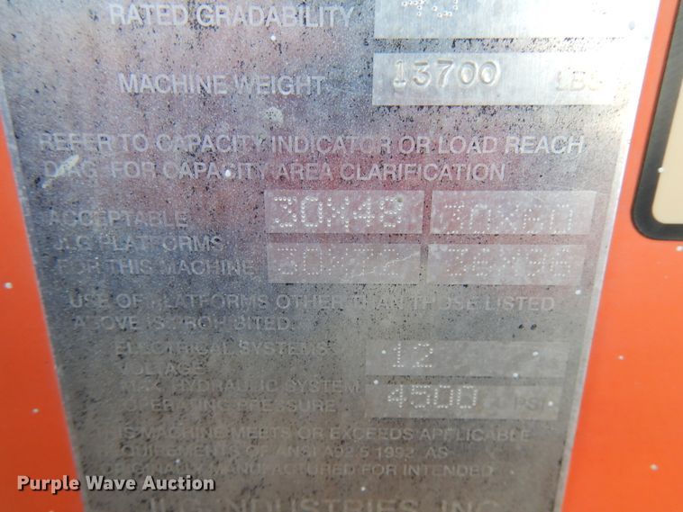 image for item IA9372 2004 JLG 400S  boom lift