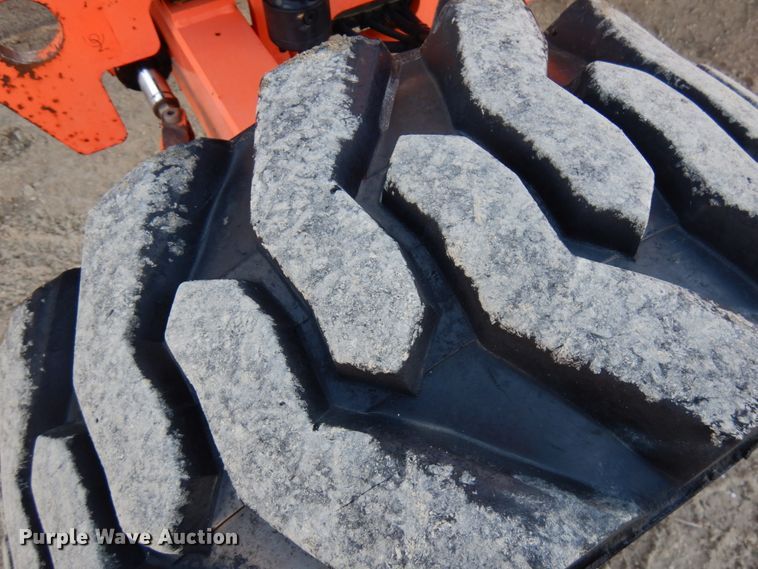 image for item IA9372 2004 JLG 400S  boom lift