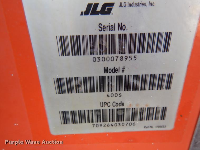 image for item IA9372 2004 JLG 400S  boom lift