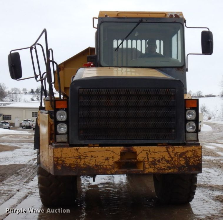 image for item IA9379 1995 Caterpillar D250E  haul truck