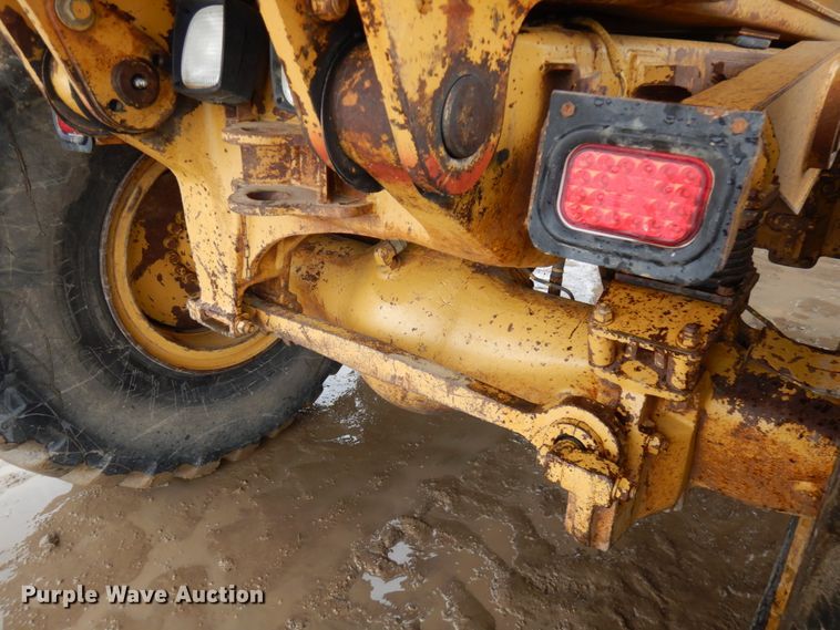 image for item IA9379 1995 Caterpillar D250E  haul truck