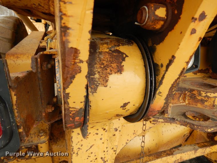 image for item IA9379 1995 Caterpillar D250E  haul truck