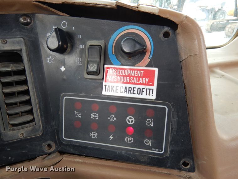 image for item IA9379 1995 Caterpillar D250E  haul truck