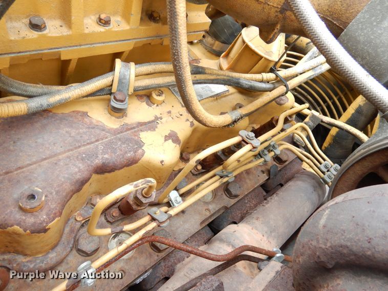 image for item IA9379 1995 Caterpillar D250E  haul truck