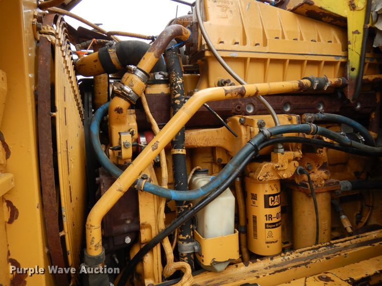 image for item IA9379 1995 Caterpillar D250E  haul truck