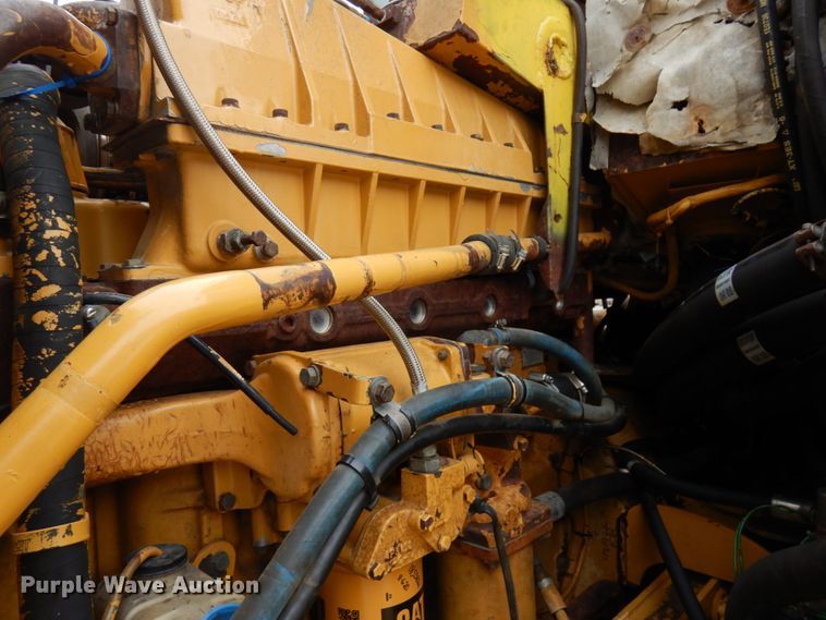 image for item IA9379 1995 Caterpillar D250E  haul truck