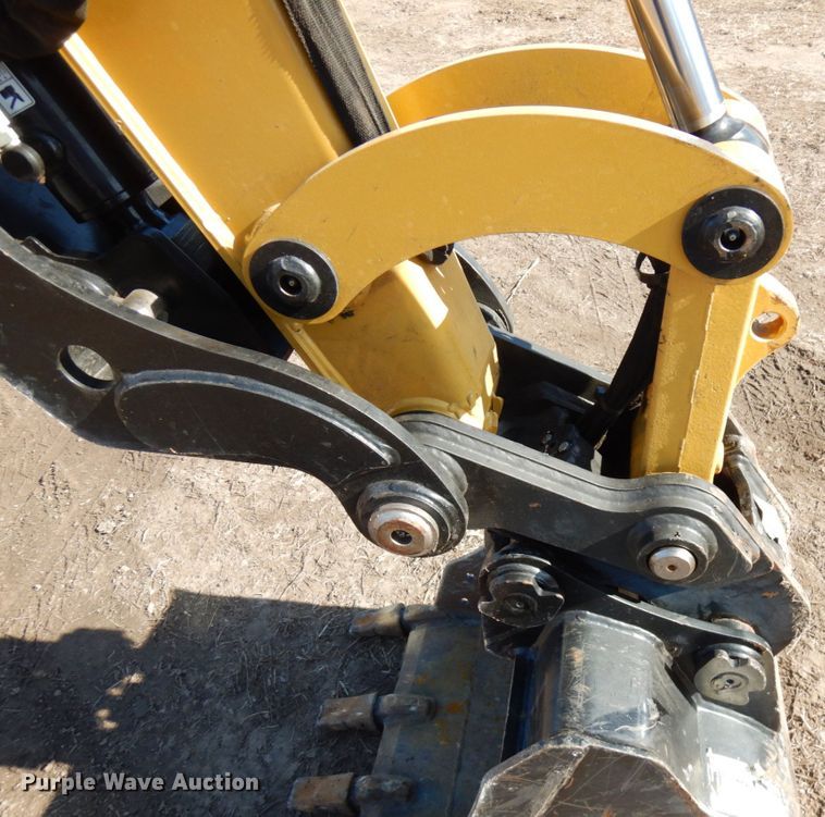 image for item IA9382 2018 Caterpillar 305E2  mini excavator