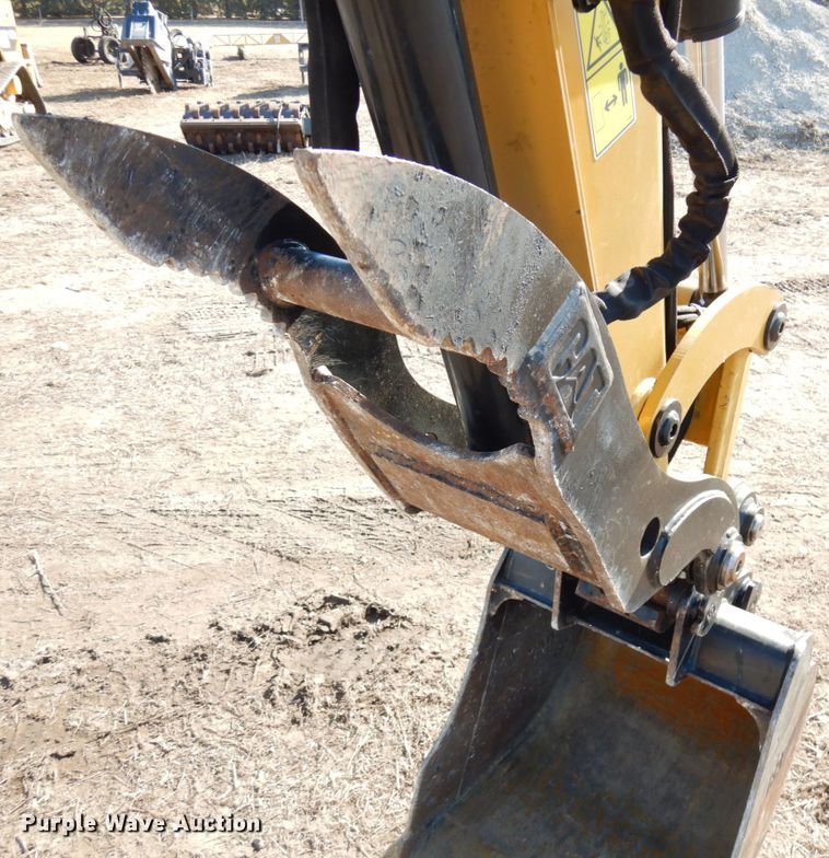 image for item IA9382 2018 Caterpillar 305E2  mini excavator