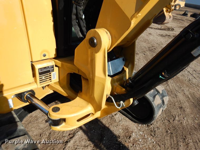 image for item IA9382 2018 Caterpillar 305E2  mini excavator