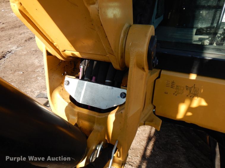 image for item IA9382 2018 Caterpillar 305E2  mini excavator