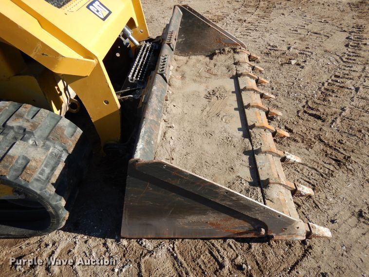 image for item IA9383 2015 Caterpillar 289D  tracked skid steer loader