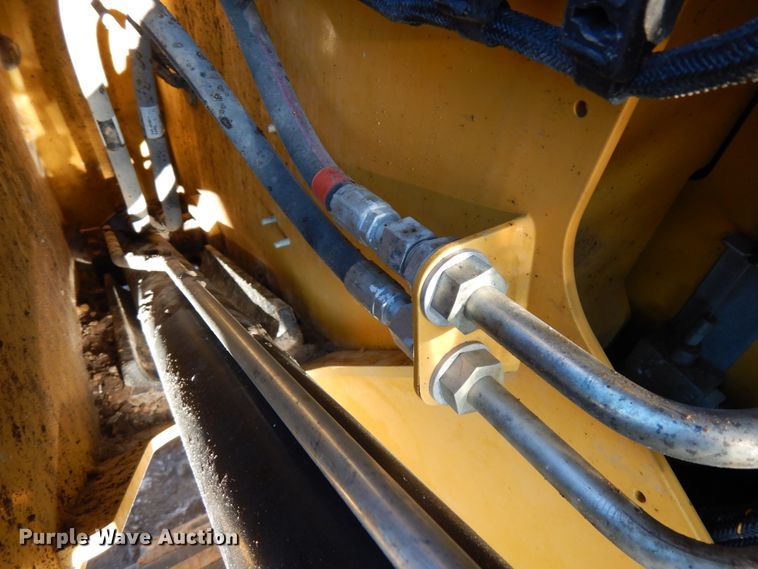 image for item IA9383 2015 Caterpillar 289D  tracked skid steer loader