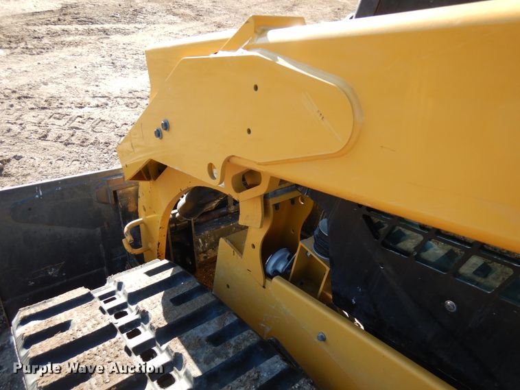 image for item IA9383 2015 Caterpillar 289D  tracked skid steer loader
