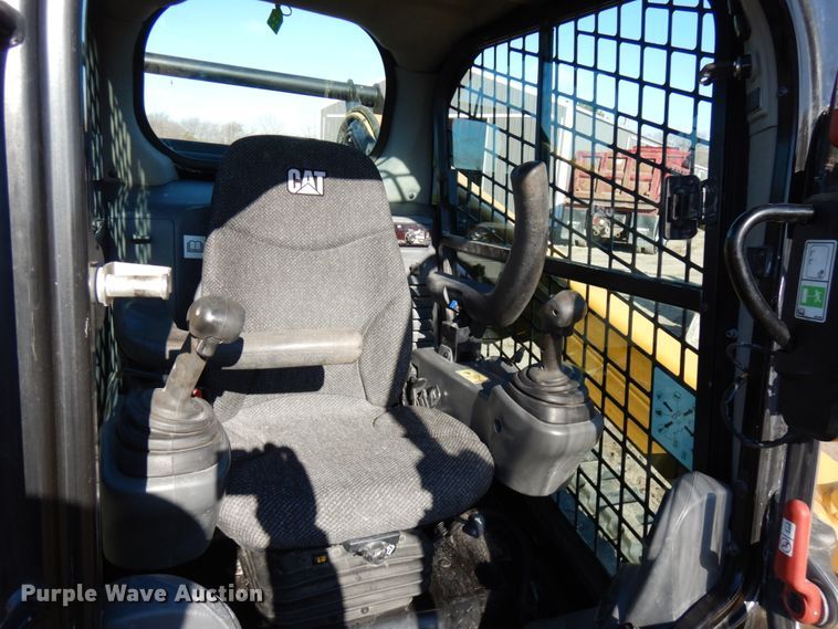 image for item IA9383 2015 Caterpillar 289D  tracked skid steer loader