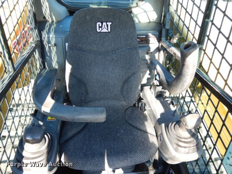 image for item IA9383 2015 Caterpillar 289D  tracked skid steer loader