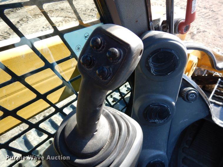 image for item IA9383 2015 Caterpillar 289D  tracked skid steer loader