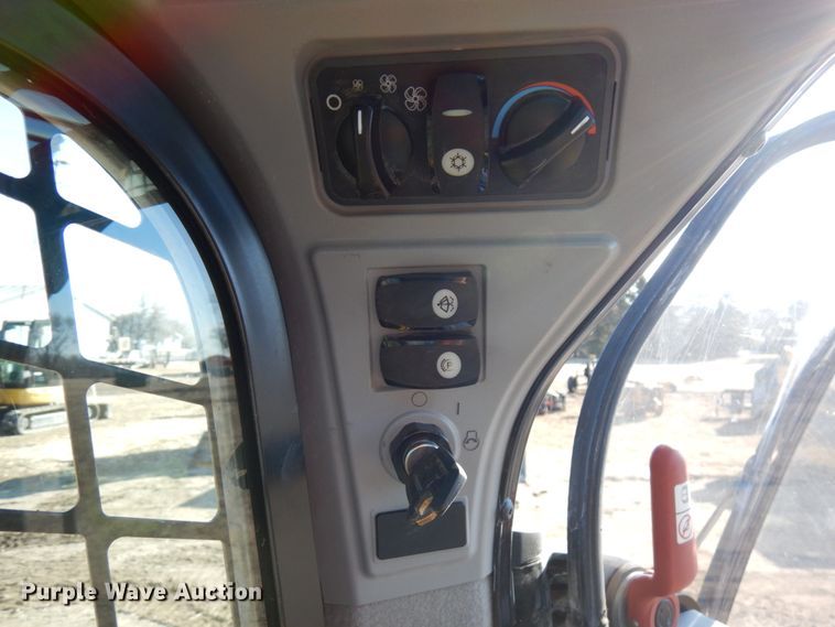 image for item IA9383 2015 Caterpillar 289D  tracked skid steer loader