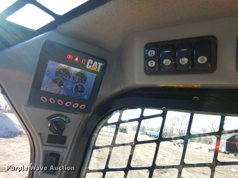 image for item IA9383 2015 Caterpillar 289D  tracked skid steer loader