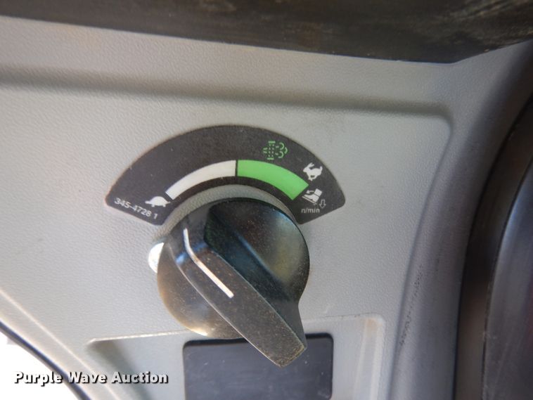 image for item IA9383 2015 Caterpillar 289D  tracked skid steer loader