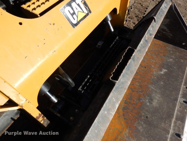 image for item IA9384 2017 Caterpillar 289D  tracked skid steer loader