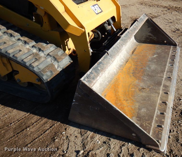 image for item IA9384 2017 Caterpillar 289D  tracked skid steer loader