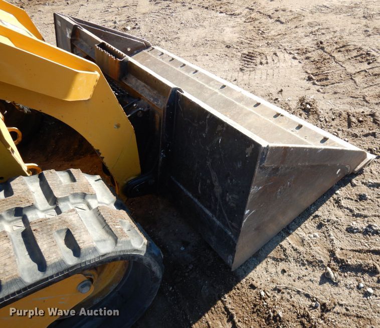 image for item IA9384 2017 Caterpillar 289D  tracked skid steer loader