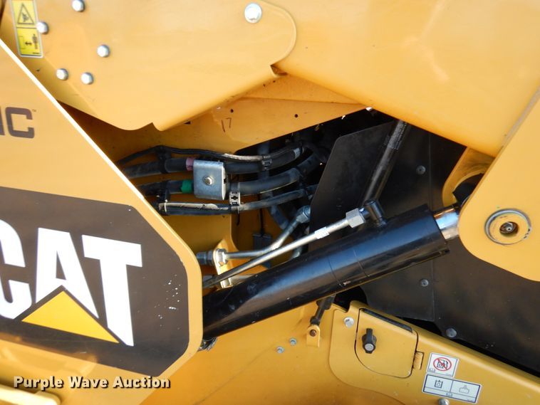 image for item IA9384 2017 Caterpillar 289D  tracked skid steer loader