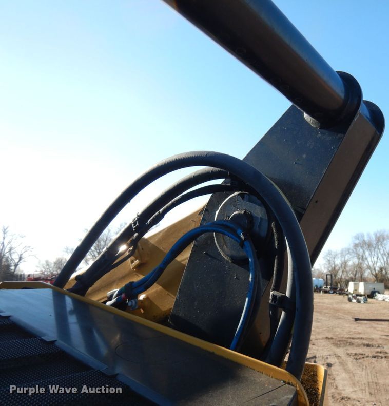 image for item IA9384 2017 Caterpillar 289D  tracked skid steer loader