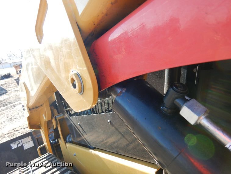 image for item IA9384 2017 Caterpillar 289D  tracked skid steer loader