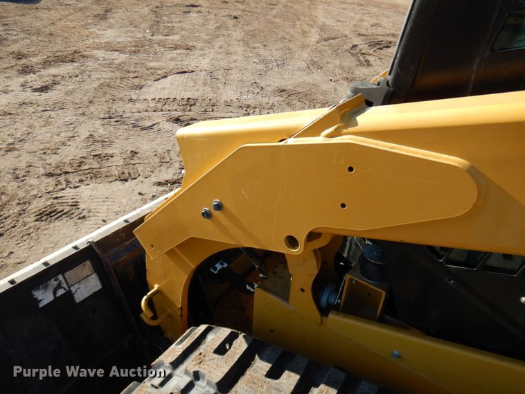 image for item IA9384 2017 Caterpillar 289D  tracked skid steer loader