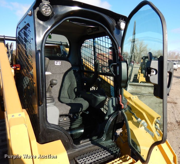 image for item IA9384 2017 Caterpillar 289D  tracked skid steer loader