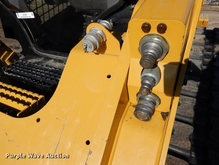 image for item IA9385 2017 Caterpillar 289D  tracked skid steer loader