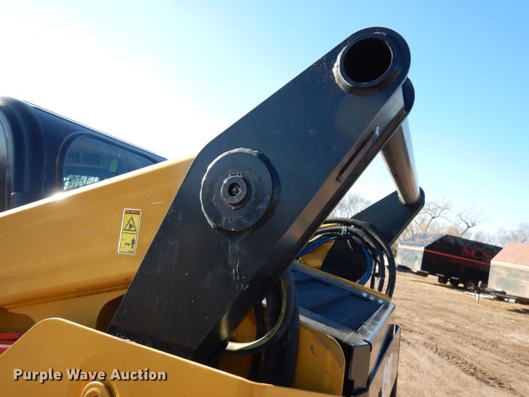 image for item IA9385 2017 Caterpillar 289D  tracked skid steer loader