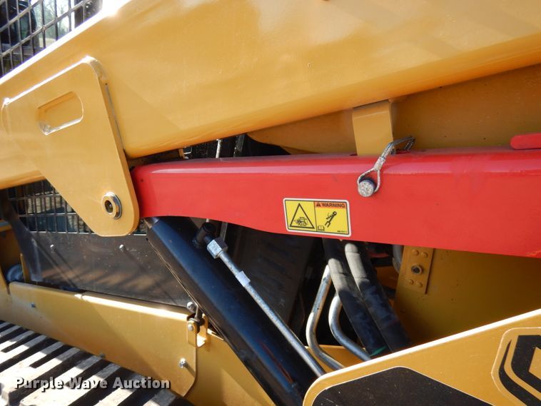 image for item IA9385 2017 Caterpillar 289D  tracked skid steer loader