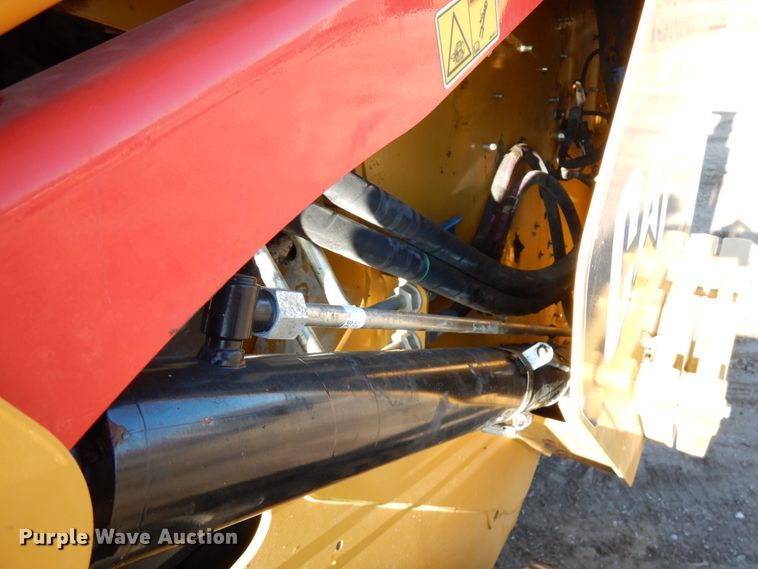 image for item IA9385 2017 Caterpillar 289D  tracked skid steer loader