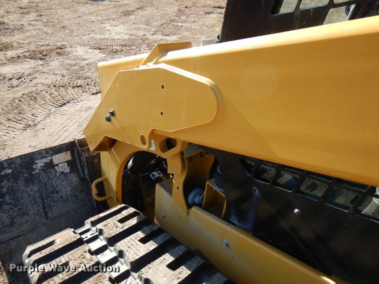 image for item IA9385 2017 Caterpillar 289D  tracked skid steer loader