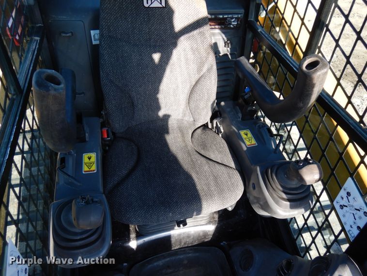 image for item IA9385 2017 Caterpillar 289D  tracked skid steer loader