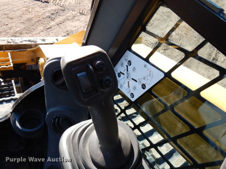 image for item IA9385 2017 Caterpillar 289D  tracked skid steer loader